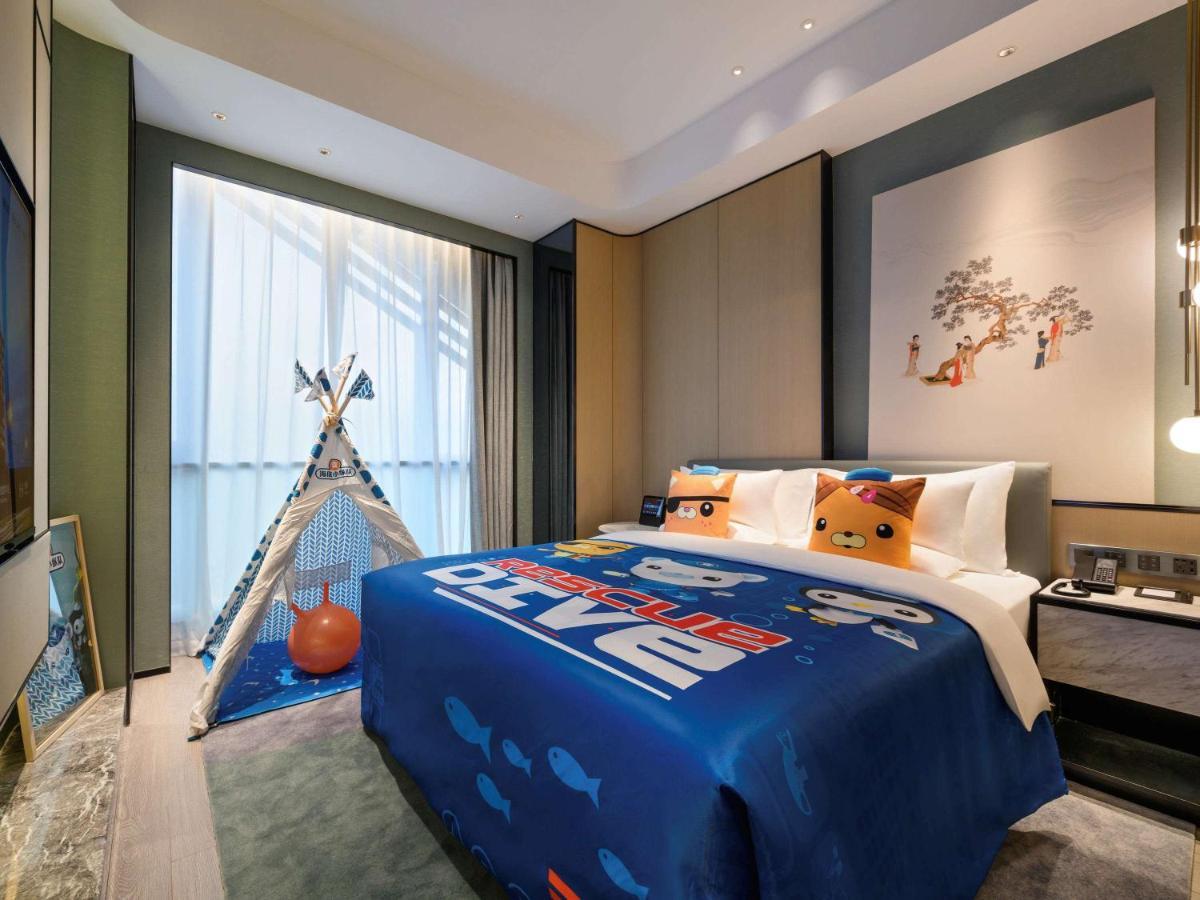 Novotel Shanghai Caohejing Exteriör bild